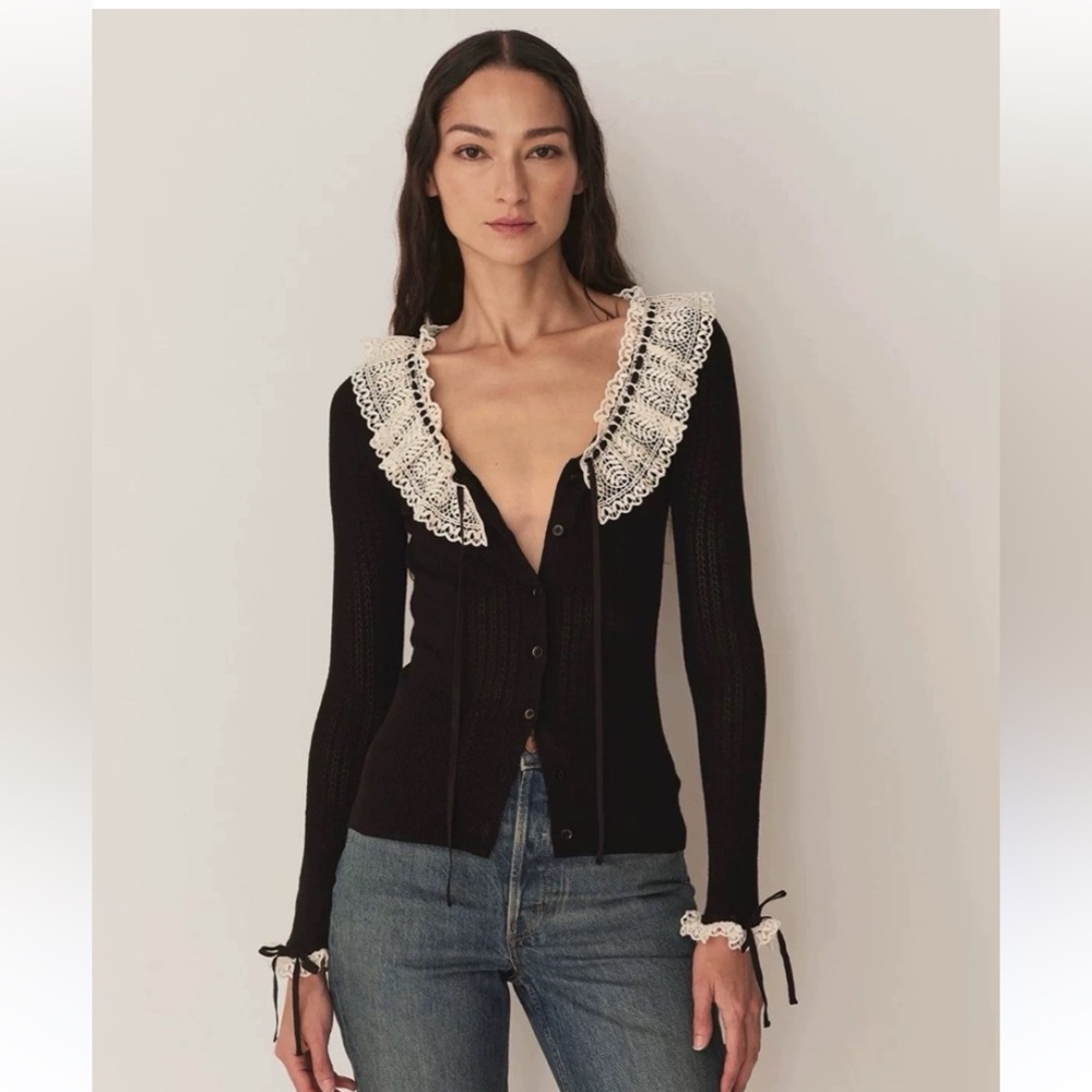 Doen Evette Top - Medium - Black - EUC w/ small mark